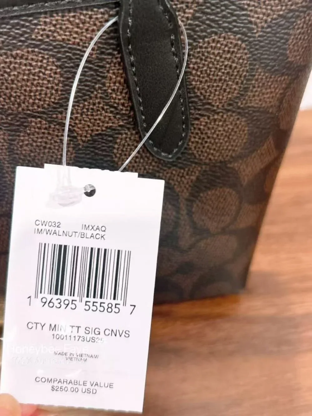Coach nwt city
